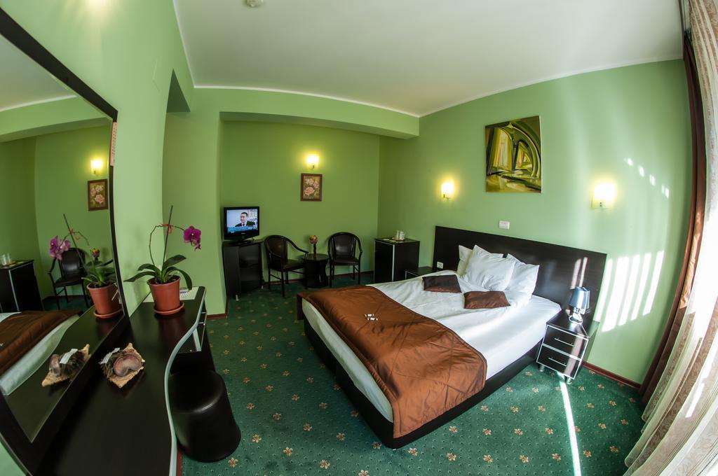 Hotel Carpatic Predeal Habitación foto